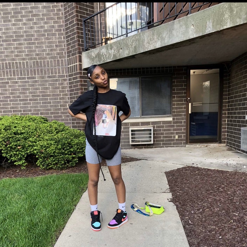 Meet your Posher, Eniyah